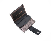 Încărcați imaginea în vizualizatorul Galeriei, Portofel mic din piele