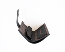 Încărcați imaginea în vizualizatorul Galeriei, Portofel mic din piele