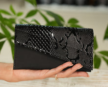 Kép betöltése a galériamegjelenítőbe: Portofel piele dama negru texturat, portofel minimalist, vedere frontala