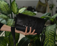 Load image into Gallery viewer, Leather Crossbody Bag