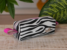 Load image into Gallery viewer, Leather Cosmetic Bag