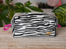 Load image into Gallery viewer, Leather Cosmetic Bag