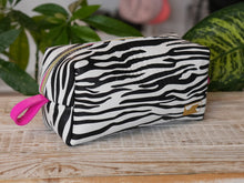 Load image into Gallery viewer, Leather Cosmetic Bag