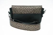 Load image into Gallery viewer, Leather Crossbody Bag