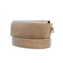 Kép betöltése a galériamegjelenítőbe: Bőr crossbody táska
