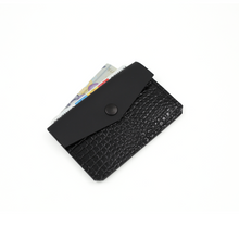 Încărcați imaginea în vizualizatorul Galeriei, Portcard din piele
