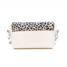 Kép betöltése a galériamegjelenítőbe: Bőr crossbody táska
