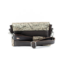 Încărcați imaginea în vizualizatorul Galeriei, Geantă crossbody din piele
