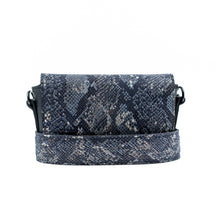 Încărcați imaginea în vizualizatorul Galeriei, Geantă crossbody din piele
