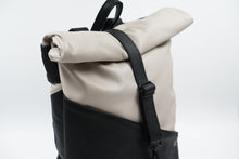 Kép betöltése a galériamegjelenítőbe: Bőr hátizsák
