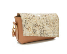 Load image into Gallery viewer, Leather Crossbody Bag
