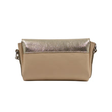 Încărcați imaginea în vizualizatorul Galeriei, Geantă crossbody din piele

