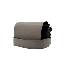 Kép betöltése a galériamegjelenítőbe: Bőr crossbody táska
