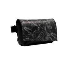 Încărcați imaginea în vizualizatorul Galeriei, Borsetă din piele
