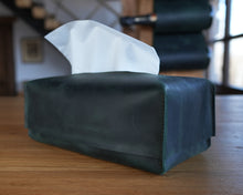 Kép betöltése a galériamegjelenítőbe: Bőr bortartó
