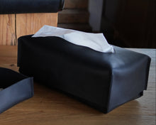 Încărcați imaginea în vizualizatorul Galeriei, Suport șervețele din piele
