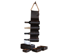 Încărcați imaginea în vizualizatorul Galeriei, Suport sticle de vin din piele
