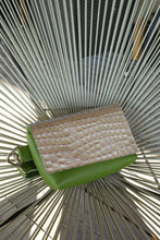 Kép betöltése a galériamegjelenítőbe: Bőr övtáska
