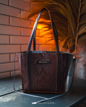 Load image into Gallery viewer, Leather Tote Bag
