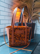 Load image into Gallery viewer, Small Leather Tote Bag
