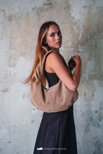 Kép betöltése a galériamegjelenítőbe: Noon bőr válltáska
