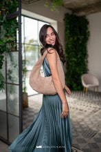 Kép betöltése a galériamegjelenítőbe: Noon bőr válltáska
