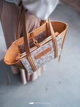 Încărcați imaginea în vizualizatorul Galeriei, Tote bag din piele
