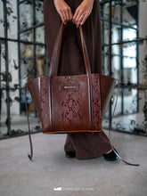 Load image into Gallery viewer, Leather Tote Bag
