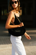 Încărcați imaginea în vizualizatorul Galeriei, Geantă de umăr Nara din piele
