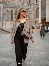 Kép betöltése a galériamegjelenítőbe: Bőr crossbody táska
