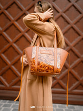 Load image into Gallery viewer, Small Leather Tote Bag

