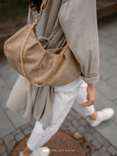 Încărcați imaginea în vizualizatorul Galeriei, Geantă de umăr Nara din piele
