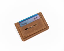 Încărcați imaginea în vizualizatorul Galeriei, Portcard din piele
