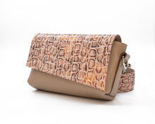 Load image into Gallery viewer, Leather Crossbody Bag
