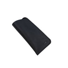 Încărcați imaginea în vizualizatorul Galeriei, Husă de ochelari din piele
