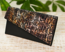 Kép betöltése a galériamegjelenítőbe: Bőr tárca
