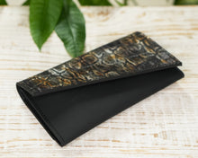 Kép betöltése a galériamegjelenítőbe: Bőr tárca
