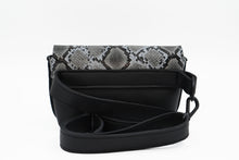 Load image into Gallery viewer, Leather Waist Bag
