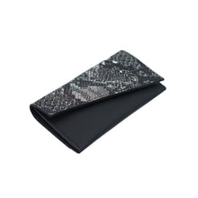 Încărcați imaginea în vizualizatorul Galeriei, Portofel din piele
