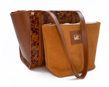 Load image into Gallery viewer, Small Leather Tote Bag
