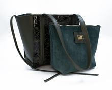 Încărcați imaginea în vizualizatorul Galeriei, Tote bag din piele
