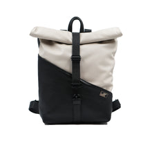 Kép betöltése a galériamegjelenítőbe: Bőr hátizsák
