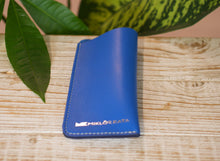 Încărcați imaginea în vizualizatorul Galeriei, Husă de ochelari din piele
