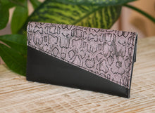 Load image into Gallery viewer, Leather Purse
