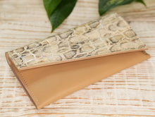 Load image into Gallery viewer, Leather Purse
