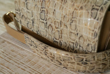 Load image into Gallery viewer, Leather Crossbody Bag
