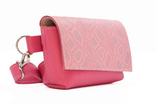 Încărcați imaginea în vizualizatorul Galeriei, Borsetă din piele
