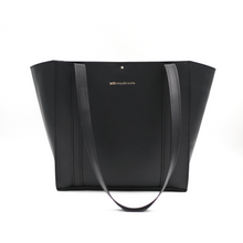 Load image into Gallery viewer, Tote bag piele naturala neagra cu neseser inclus, geanta mare de umar pentru dama, poza din fata
