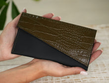 Kép betöltése a galériamegjelenítőbe: Bőr tárca
